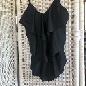 Tropiculture black ruffle one piece swimsuit sz10